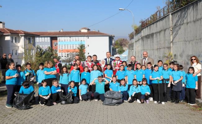 23 NİSAN İLKOKULU’NDAN “TEMİZ ŞEHİR DÜZCE”YE TAM DESTEK