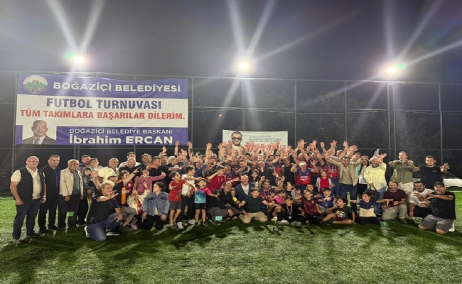 Boğaziçi Belediyesi futbol turnuvasının şampiyonu Yaka köyü