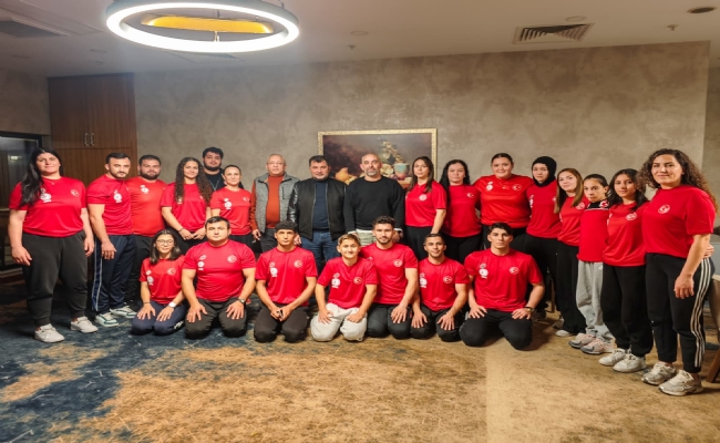 Ercan Öztürk, Kuraş A Milli Takımı Kampını Ziyaret Etti