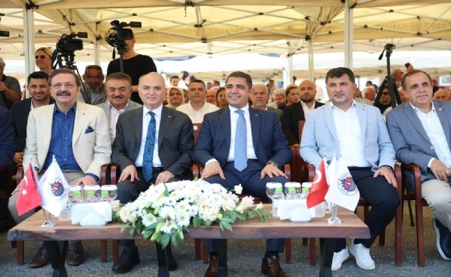 TOBB Başkanı Rifat Hisarcıklıoğlu TSO. Temel atma Törenine Katıldı